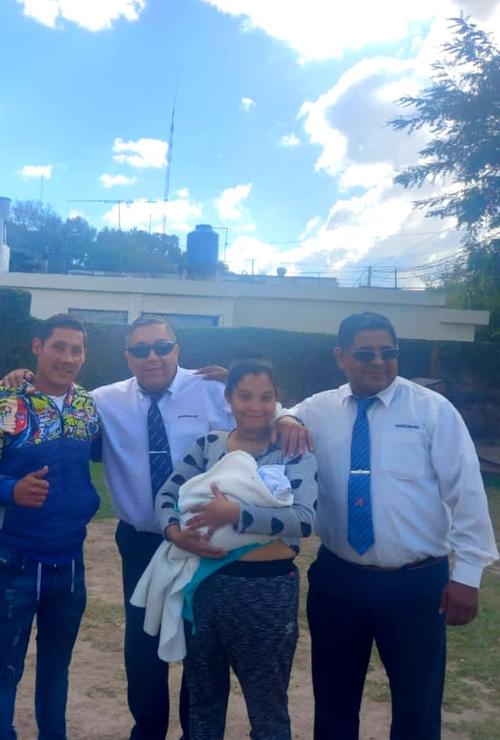 Una pasajera que viajaba con su familia, dio a luz a su hijo en un colectivo de ANDESMAR que se dirigía a Bahía Blanca